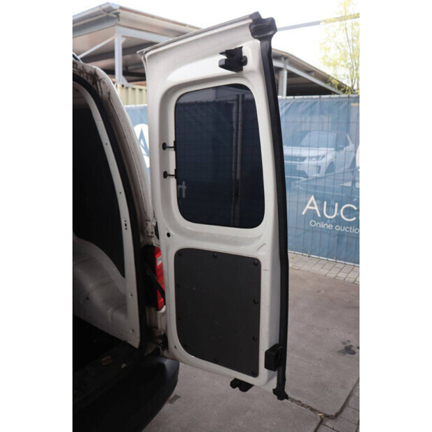 2017 Volkswagen Caddy-46861734