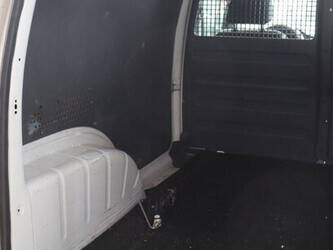 2017-volkswagen-caddy-1448166-46861738