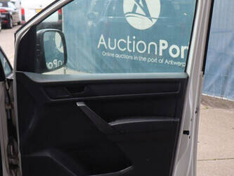 2017-volkswagen-caddy-1448166-46861742