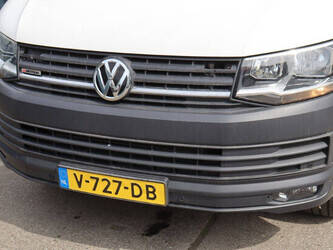 2017-volkswagen-transporter-1448167-46861756