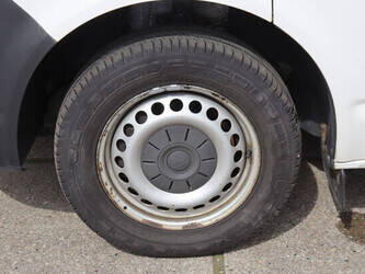 2017-volkswagen-transporter-1448167-46861760