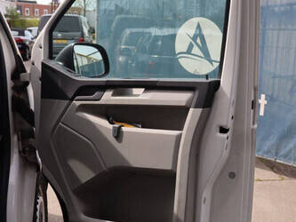 2017-volkswagen-transporter-1448167-46861788