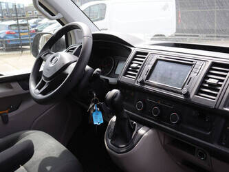 2017-volkswagen-transporter-1448167-46861789