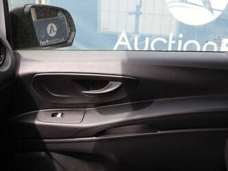 2021-mercedes-benz-vito-1448169-46861870