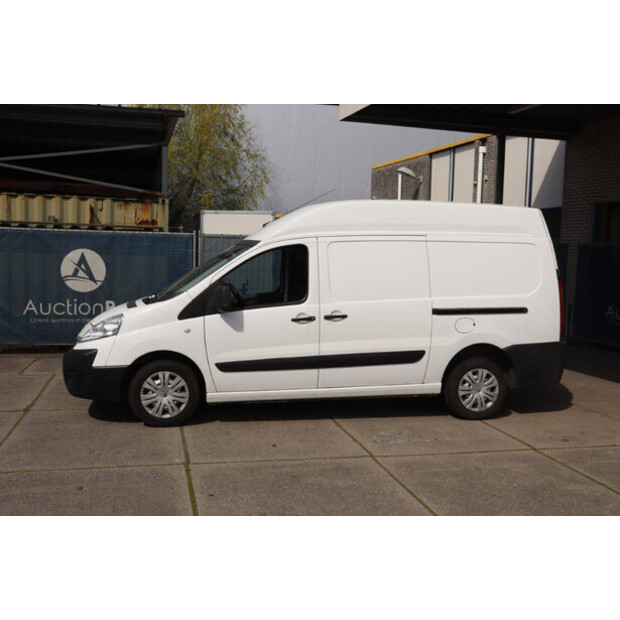 2014 تويوتا PROACE-46861941