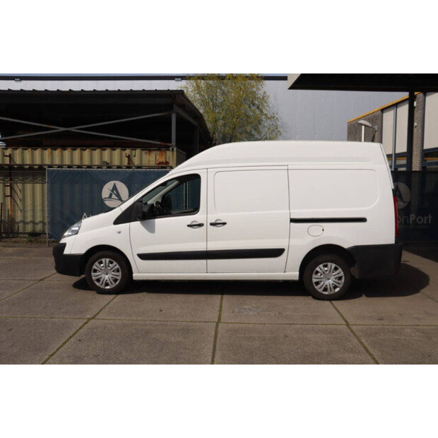 2014 تويوتا PROACE-46861942