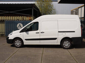 2014-toyota-proace-46861942