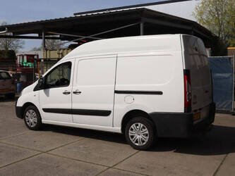 2014-toyota-proace-46861943