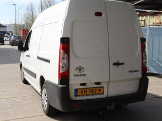 2014-toyota-proace-46861944