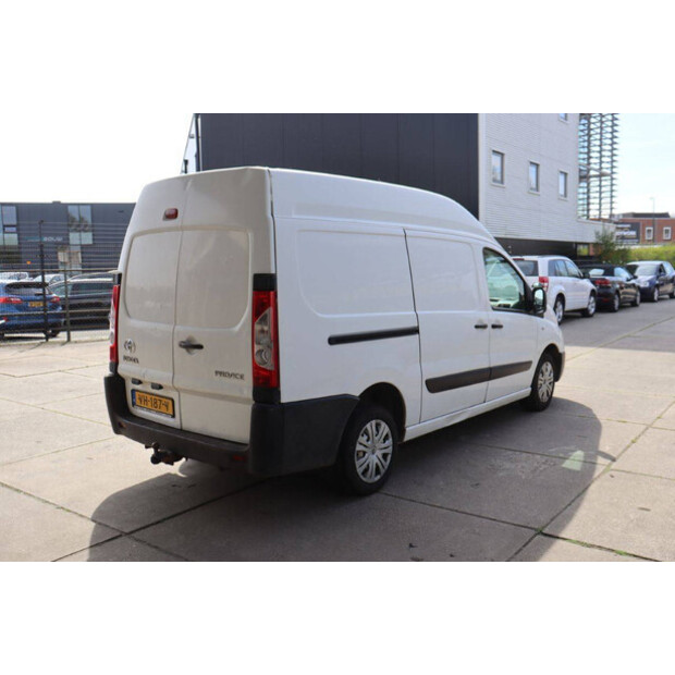 2014 تويوتا PROACE-46861946