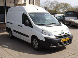 2014-toyota-proace-46861947