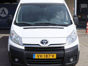 2014-toyota-proace-46861948