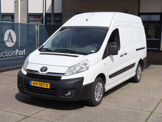 2014-toyota-proace-46861949