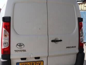 2014-toyota-proace-46861955