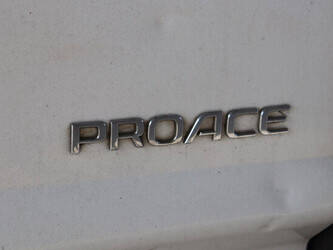 2014-toyota-proace-46861957
