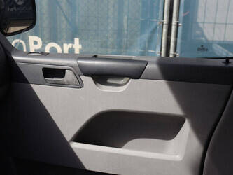 2008-volkswagen-transporter-1448172-46862013