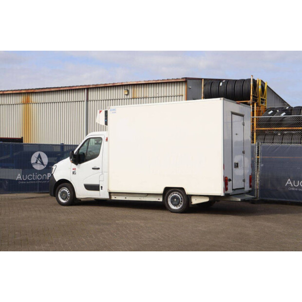 2020 رينو Master-46862078