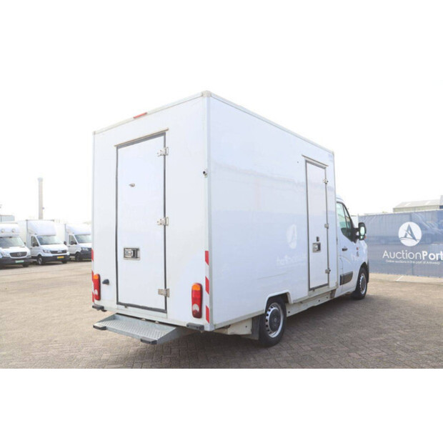 2020 رينو Master-46862081