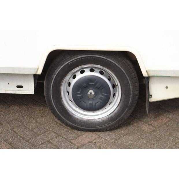 2020 رينو Master-46862088