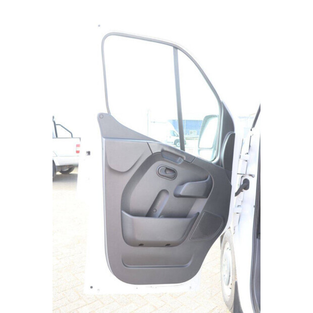 2020 رينو Master-46862090