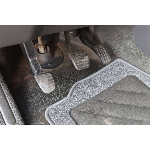 2020 رينو Master-46862094