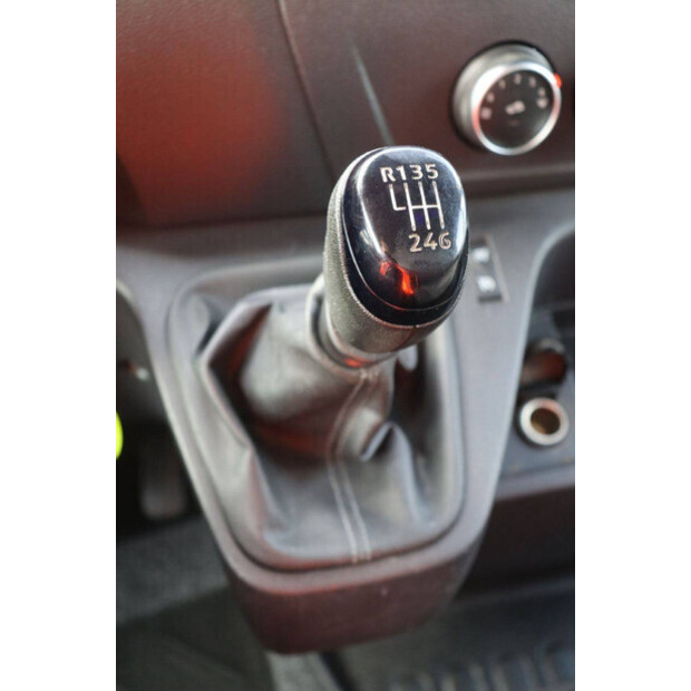 2020 رينو Master-46862103