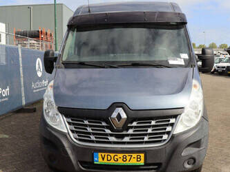 2017-renault-master-1448175-46862131