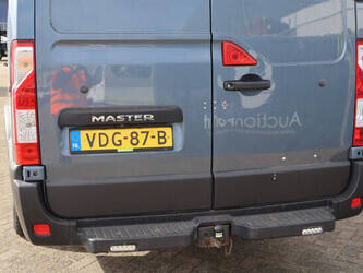 2017-renault-master-1448175-46862142