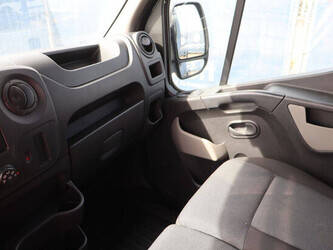 2017-renault-master-1448175-46862158