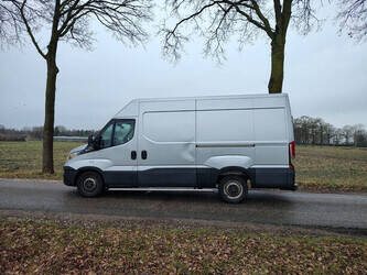 2017-iveco-daily-35s18-1448177-46862184