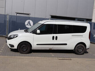 صورة ل المركبات التجارية 2020 فيات Doblò