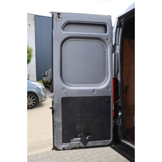 2020 Peugeot BOXER-46862353