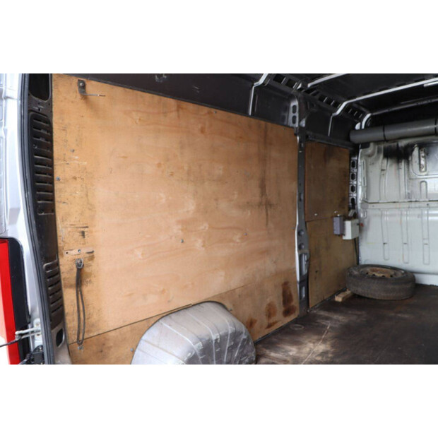 2020 Peugeot BOXER-46862356