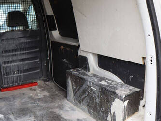 2012-volkswagen-caddy-1448183-46862451