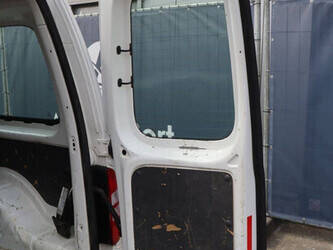 2012-volkswagen-caddy-1448184-46862493