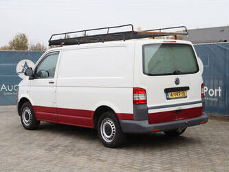 volkswagen-transporter-1448189-46862681