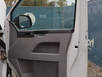 volkswagen-transporter-1448189-46862718