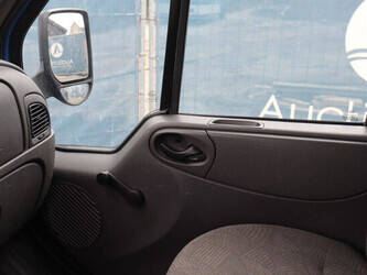 2001-ford-transit-330m-ccf-46862851