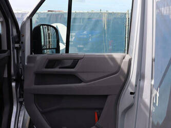 2020-volkswagen-e-crafter-46863006