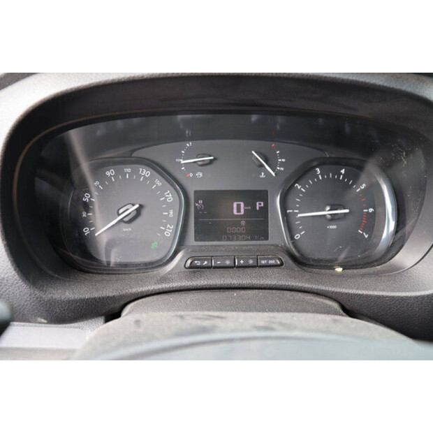 2021 أوبل Vivaro-46863113