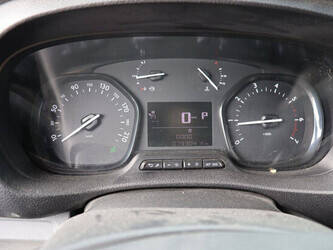 2021-opel-vivaro-1448198-46863113