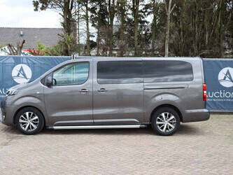 2019-toyota-proace-1448200-46863182