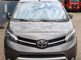 2019-toyota-proace-1448200-46863188