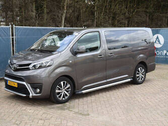 2019-toyota-proace-1448200-46863189