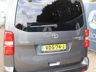 2019-toyota-proace-1448200-46863200