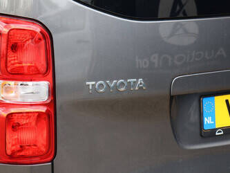 2019-toyota-proace-1448200-46863201