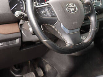 2019-toyota-proace-1448200-46863234