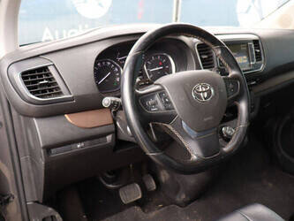 2019-toyota-proace-1448200-46863239