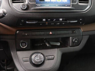 2019-toyota-proace-1448200-46863247