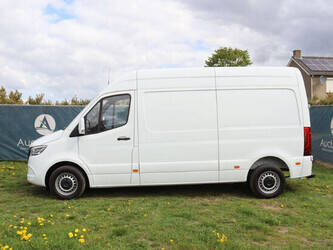 2022-mercedes-benz-sprinter-1448203-46863365